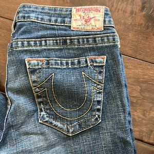 Gently used True Religion Bobby jeans size 32
